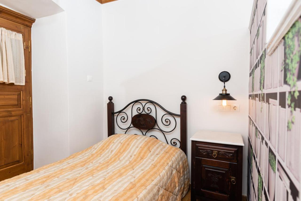 Kaza Guesthouse Dimitsána Eksteriør bilde