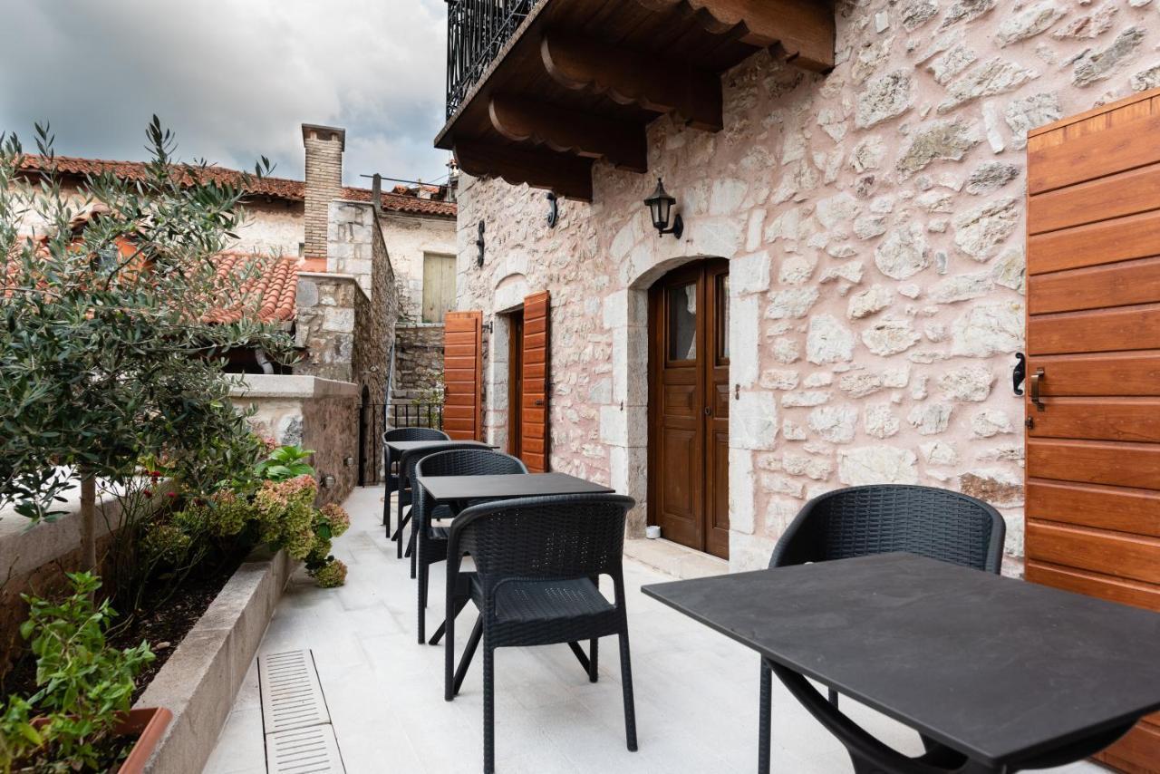 Kaza Guesthouse Dimitsána Eksteriør bilde